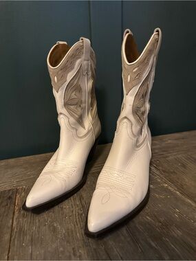 Toral White Embossed Leather Western Heeled Boots